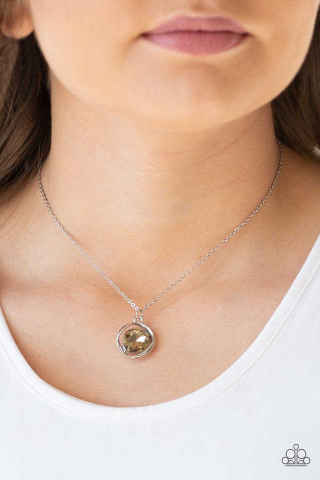 Paparazzi ♥ Dazzle In Diamonds - Brown ♥ Necklace