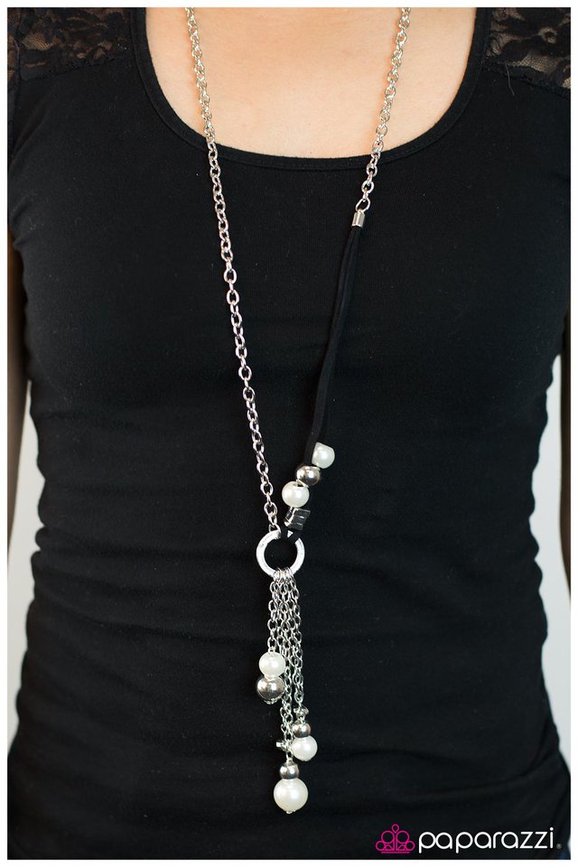 fight-like-a-girl-white-p2se-wtxx-004xx