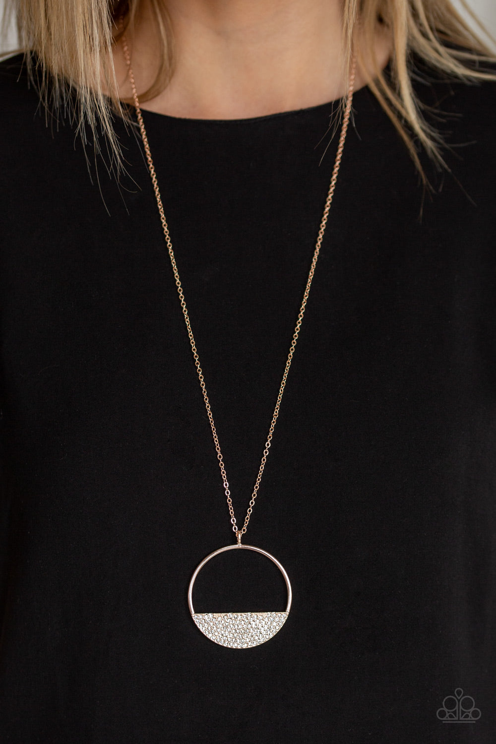 Paparazzi ♥ Bet Your Bottom Dollar - Rose Gold ♥  Necklace