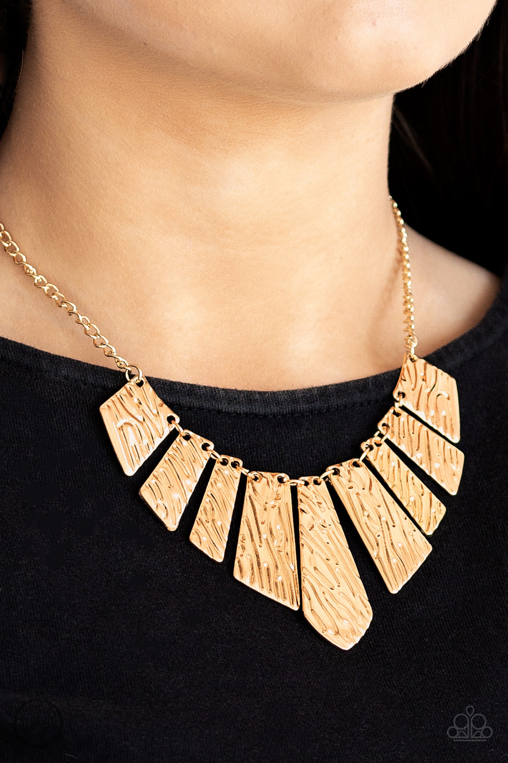 Paparazzi ♥ Texture Tigress - Gold ♥  Necklace