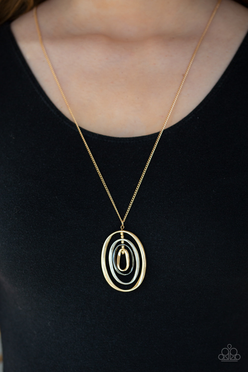 Paparazzi ♥ Classic Convergence - Gold ♥  Necklace