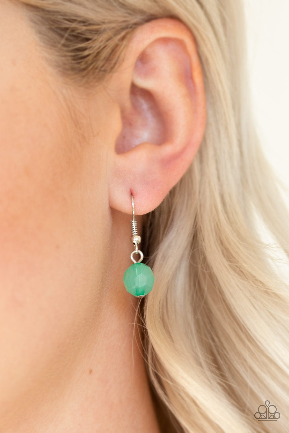 Paparazzi ♥ Native New Yorker - Green ♥  Necklace