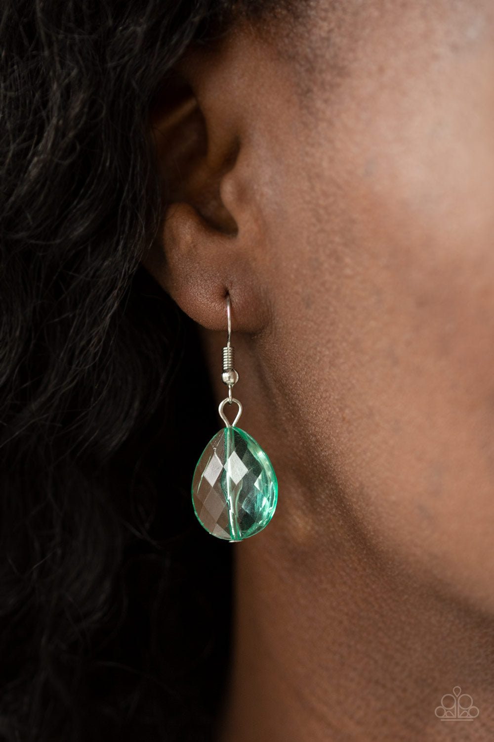 Paparazzi ♥ No Tears Left To Cry - Green ♥  Necklace