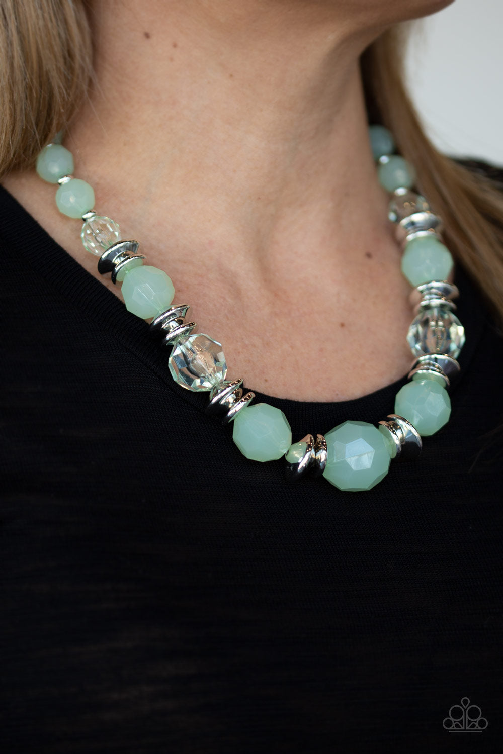 Paparazzi ♥ Dine and Dash - Green ♥  Necklace