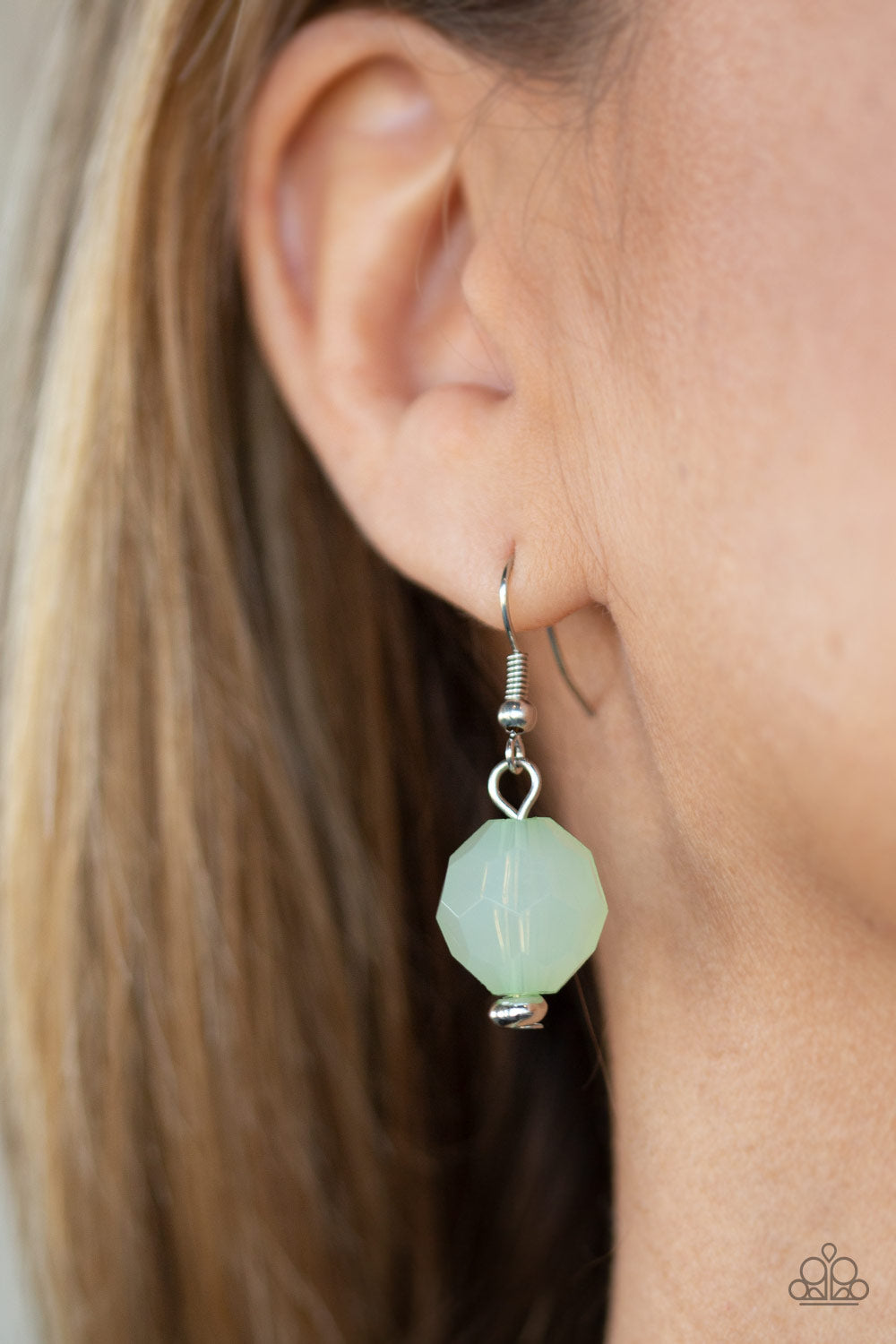 Paparazzi ♥ Dine and Dash - Green ♥  Necklace