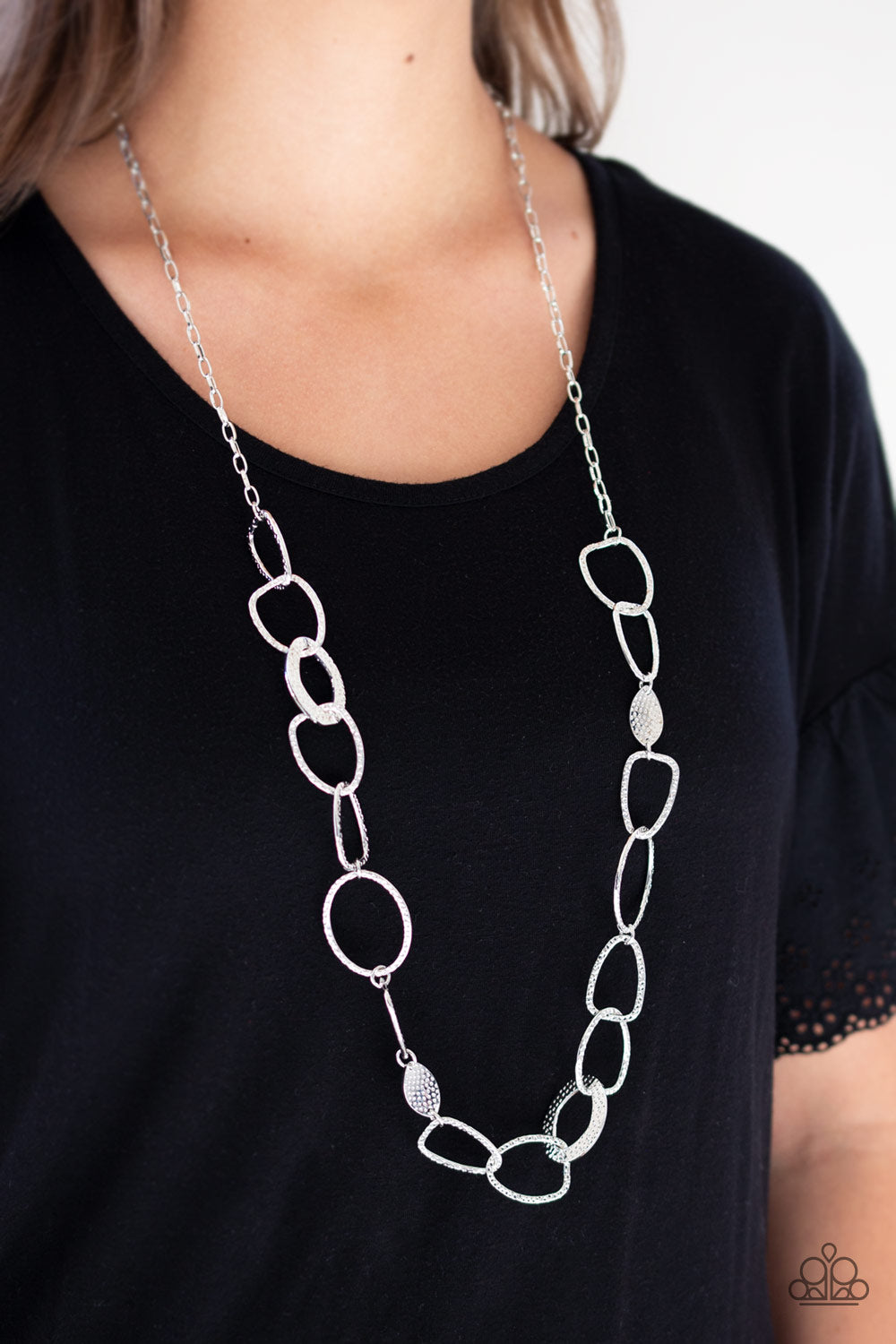 Paparazzi ♥ Metro Nouveau - Silver ♥  Necklace