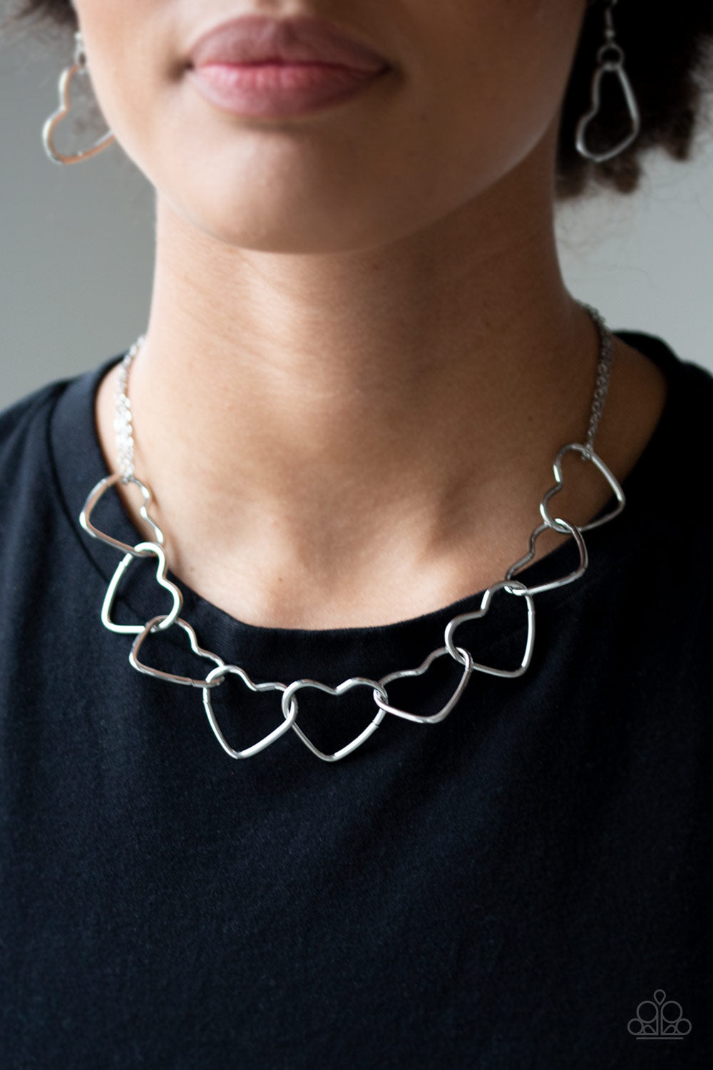 Paparazzi ♥ Unbreak My Heart - Silver ♥  Necklace