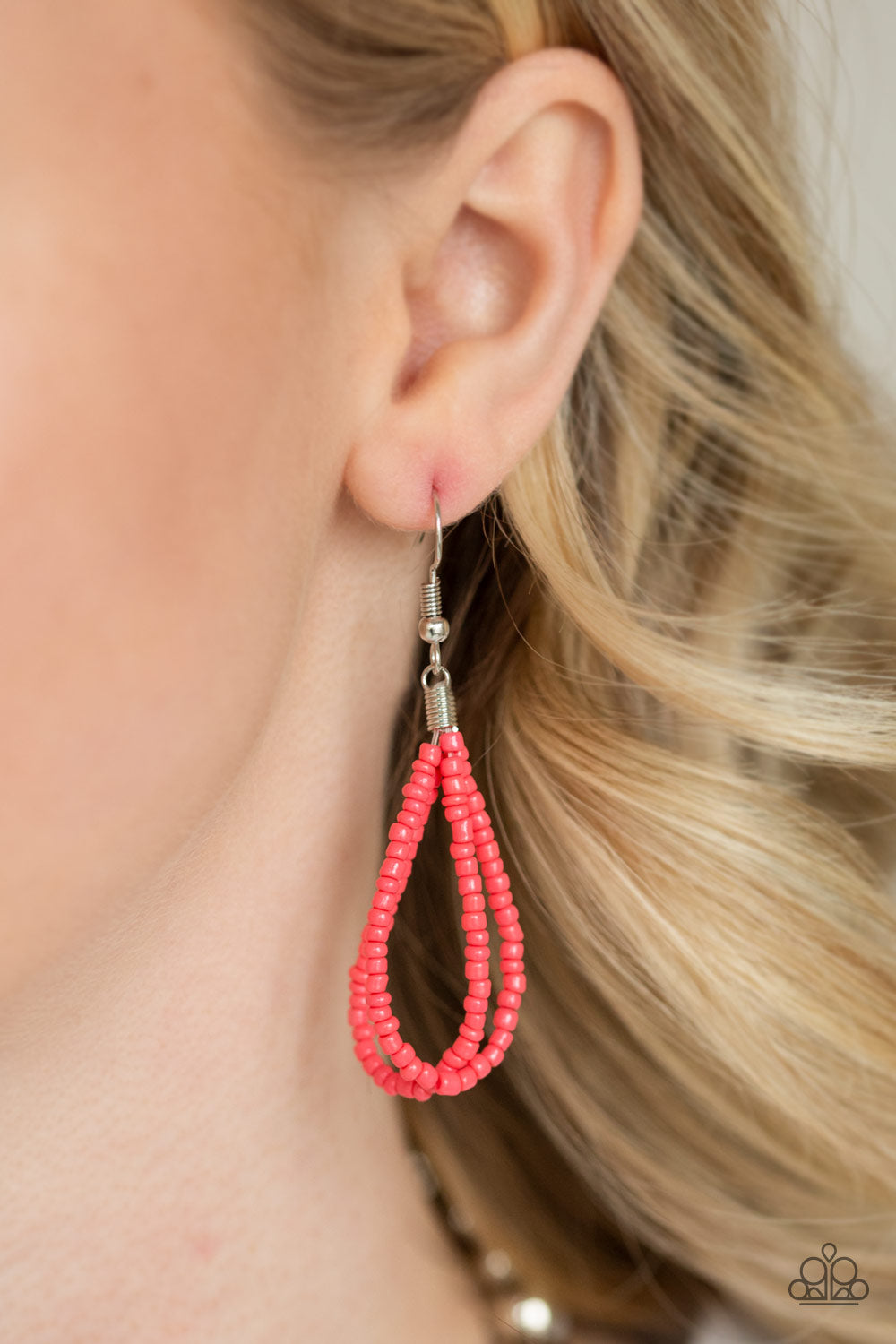 Paparazzi ♥ Savannah Surfin - Orange ♥  Necklace