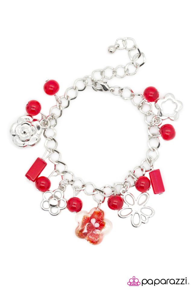 Paparazzi ♥ Pretty Playful - Red ♥ Bracelet