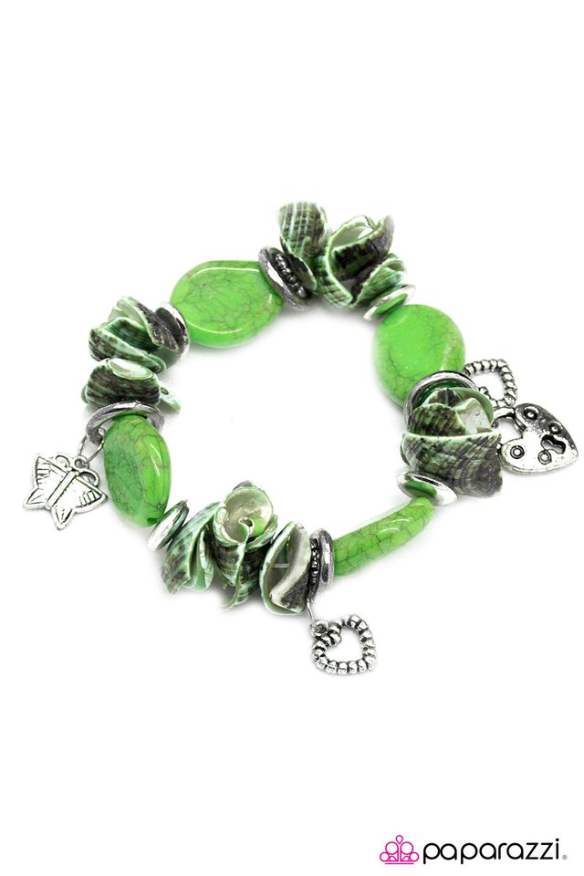 Paparazzi ♥ Just Coasting By - Green ♥ Bracelet