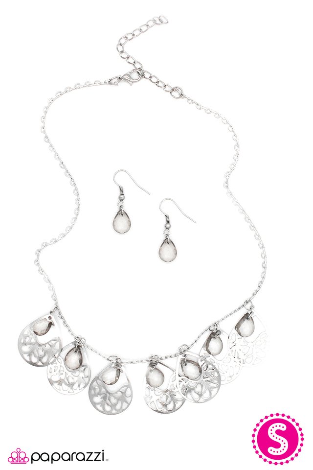 Paparazzi ♥ Happy Tears - Silver ♥ Necklace