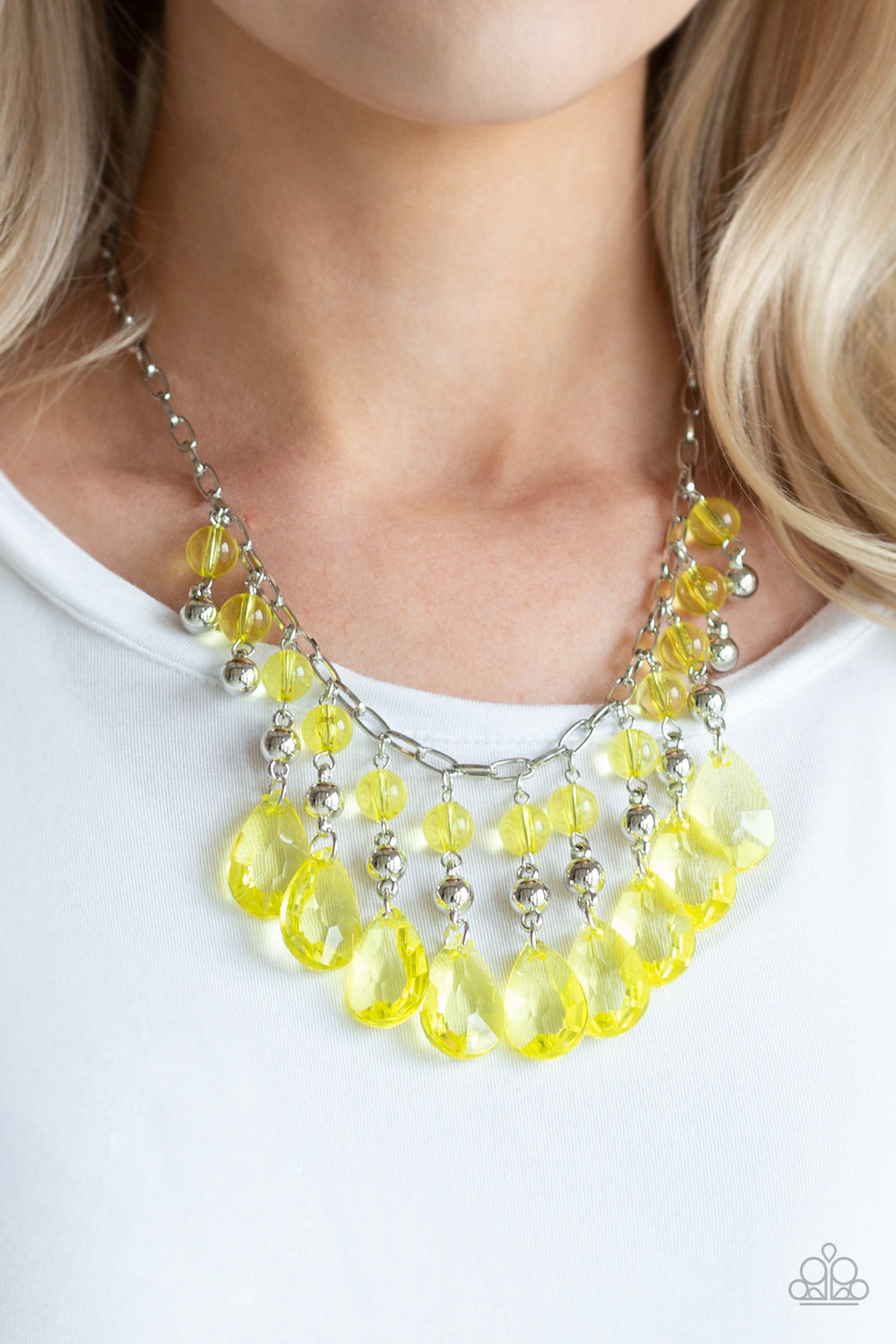 Paparazzi ♥ Beauty School Drop Out - Yellow ♥  Necklace