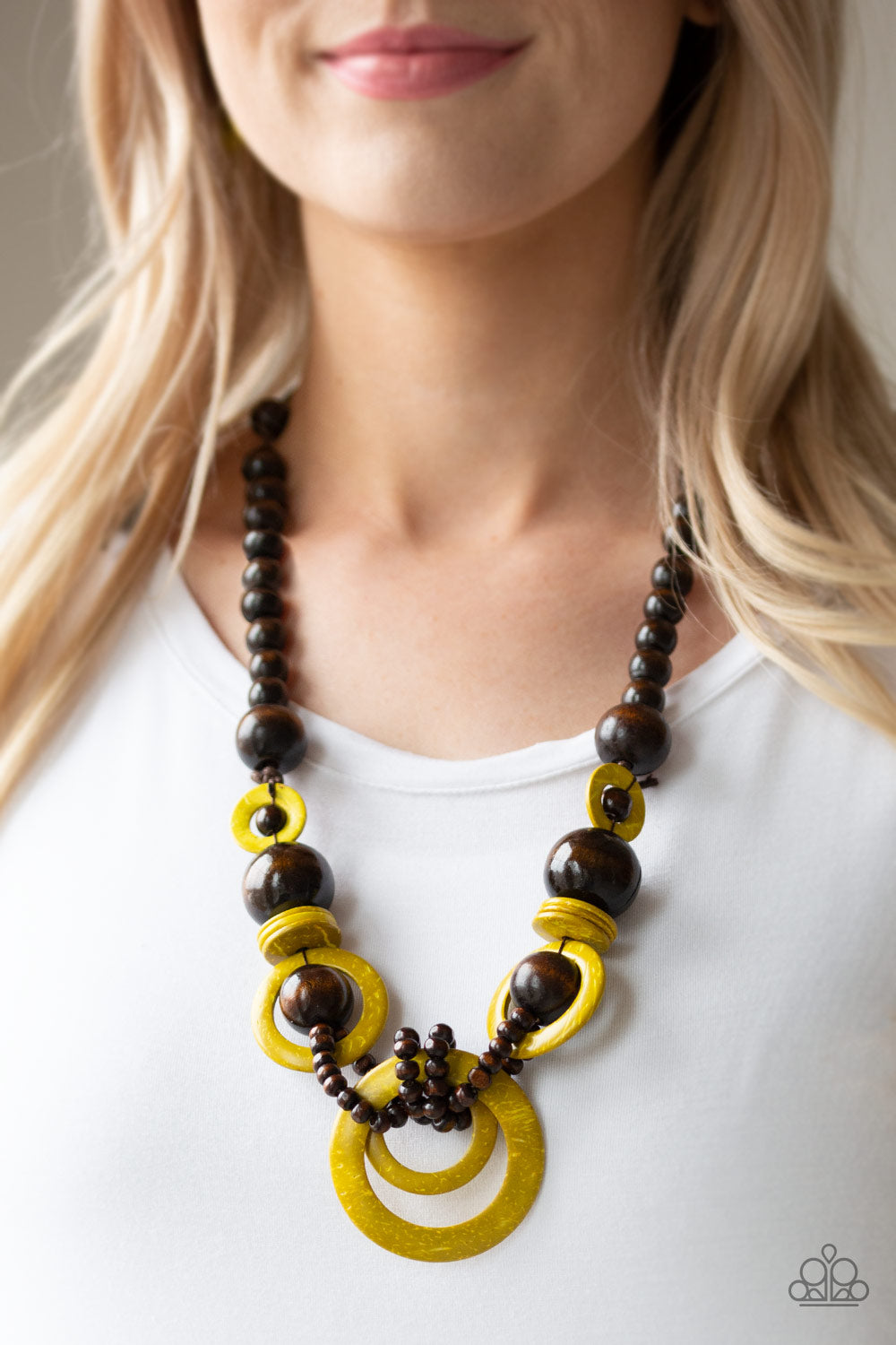 Paparazzi ♥ Boardwalk Party - Yellow ♥  Necklace