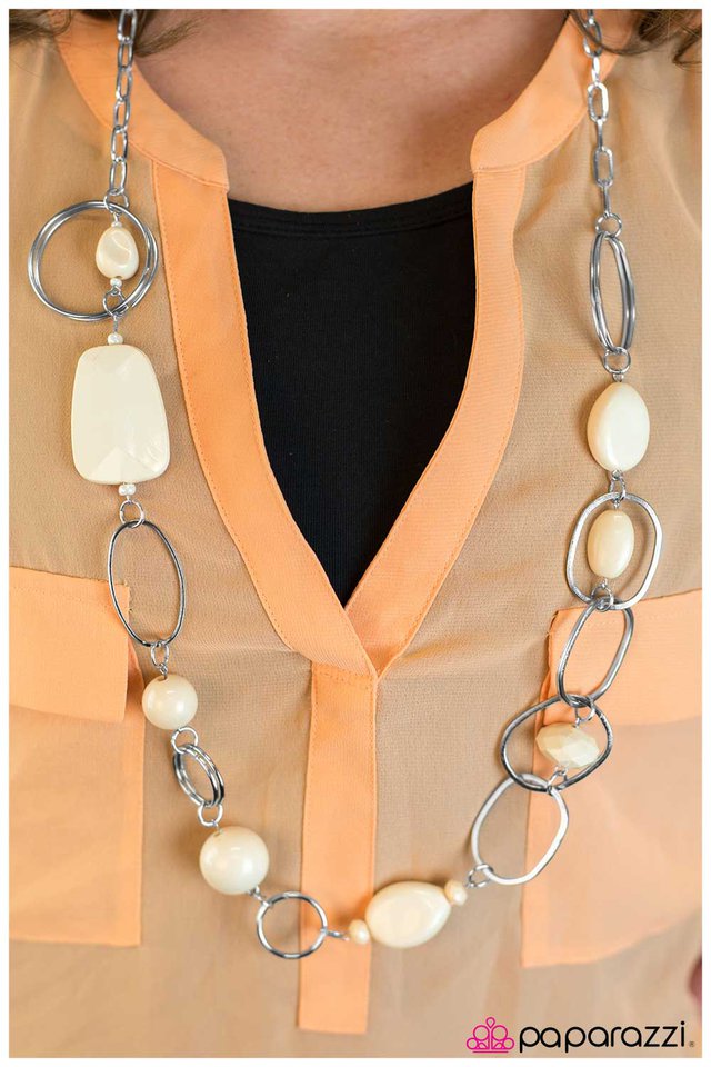 odd-one-out-p2wh-bnxx-009xx