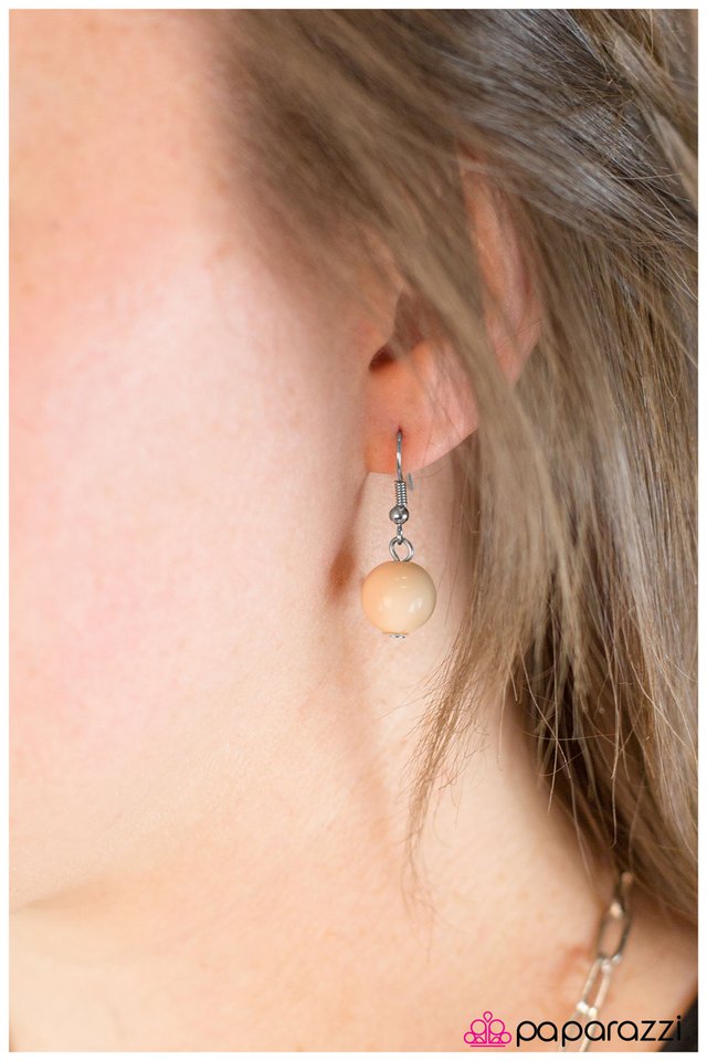 Paparazzi ♥ Odd One Out - Brown ♥ Necklace