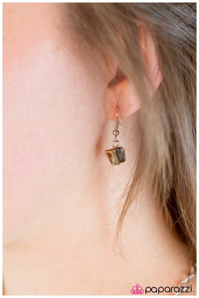 Paparazzi ♥ Chalk It Up - Brown ♥ Necklace