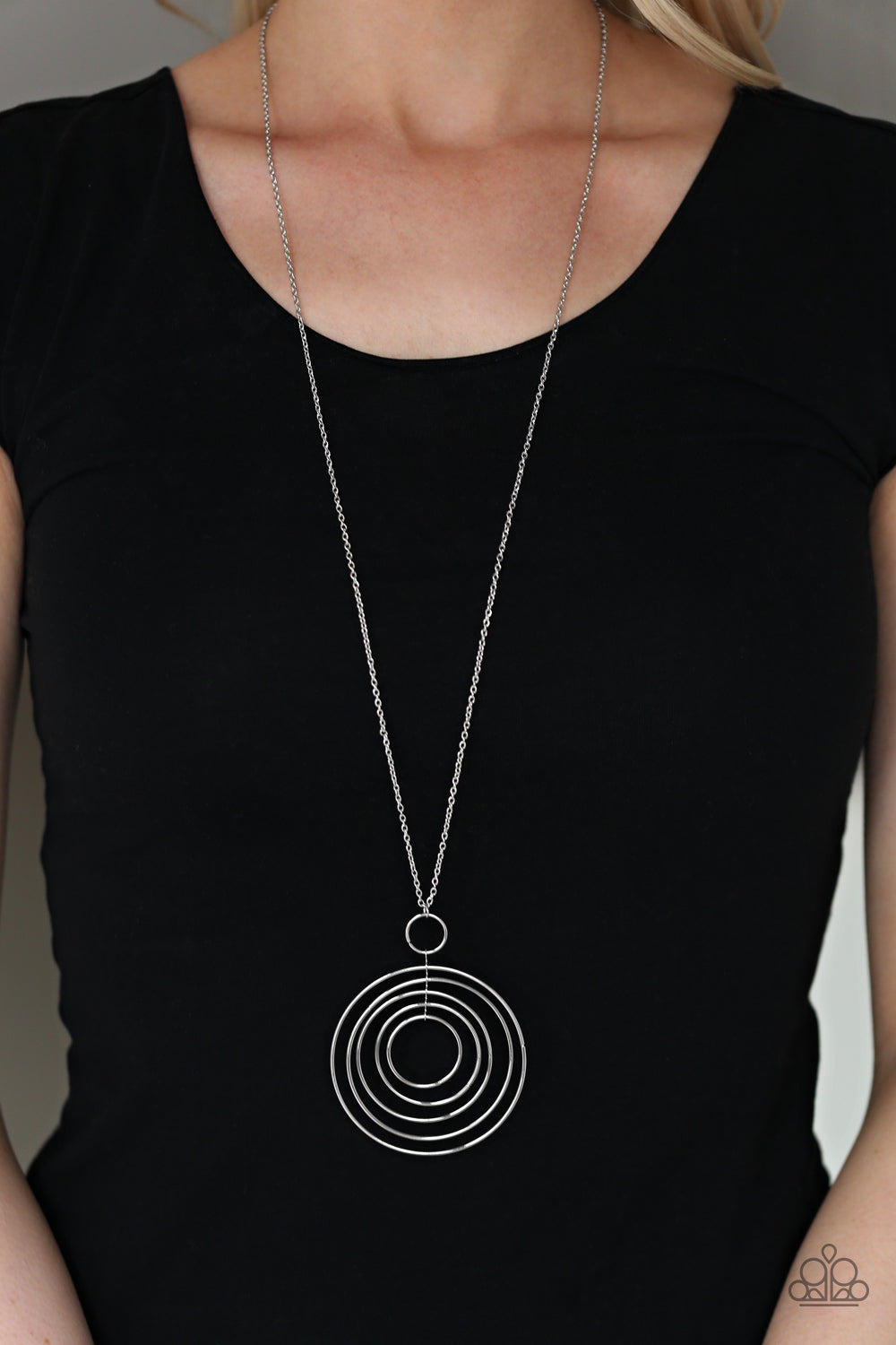 Paparazzi ♥ Running Circles In My Mind - Silver ♥  Necklace