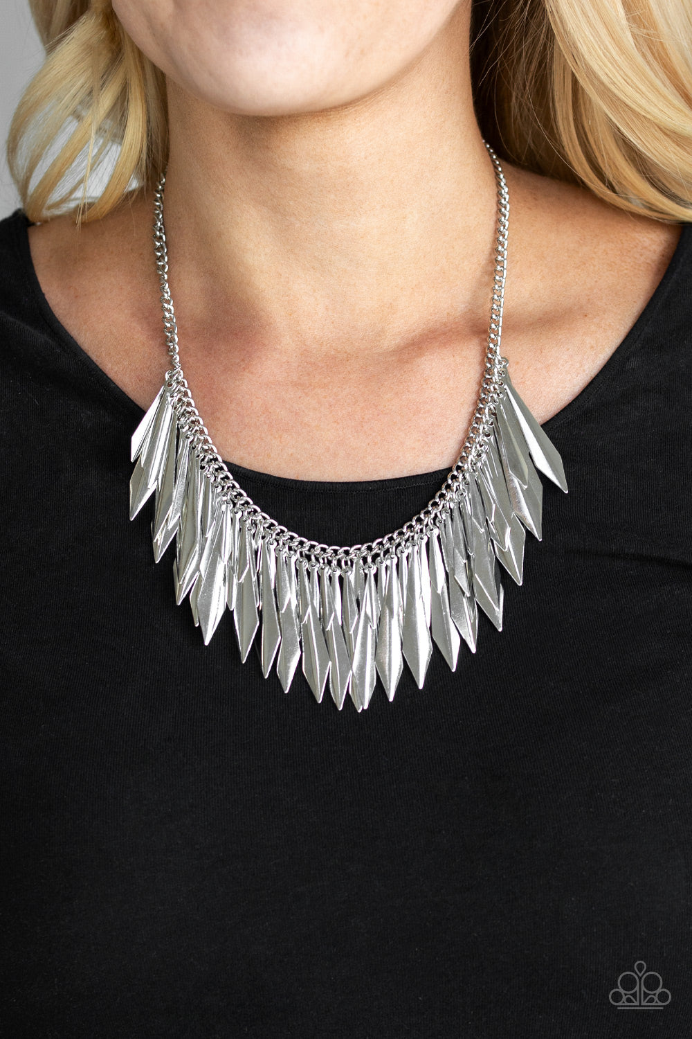 Paparazzi ♥ The Thrill-Seeker - Silver ♥  Necklace