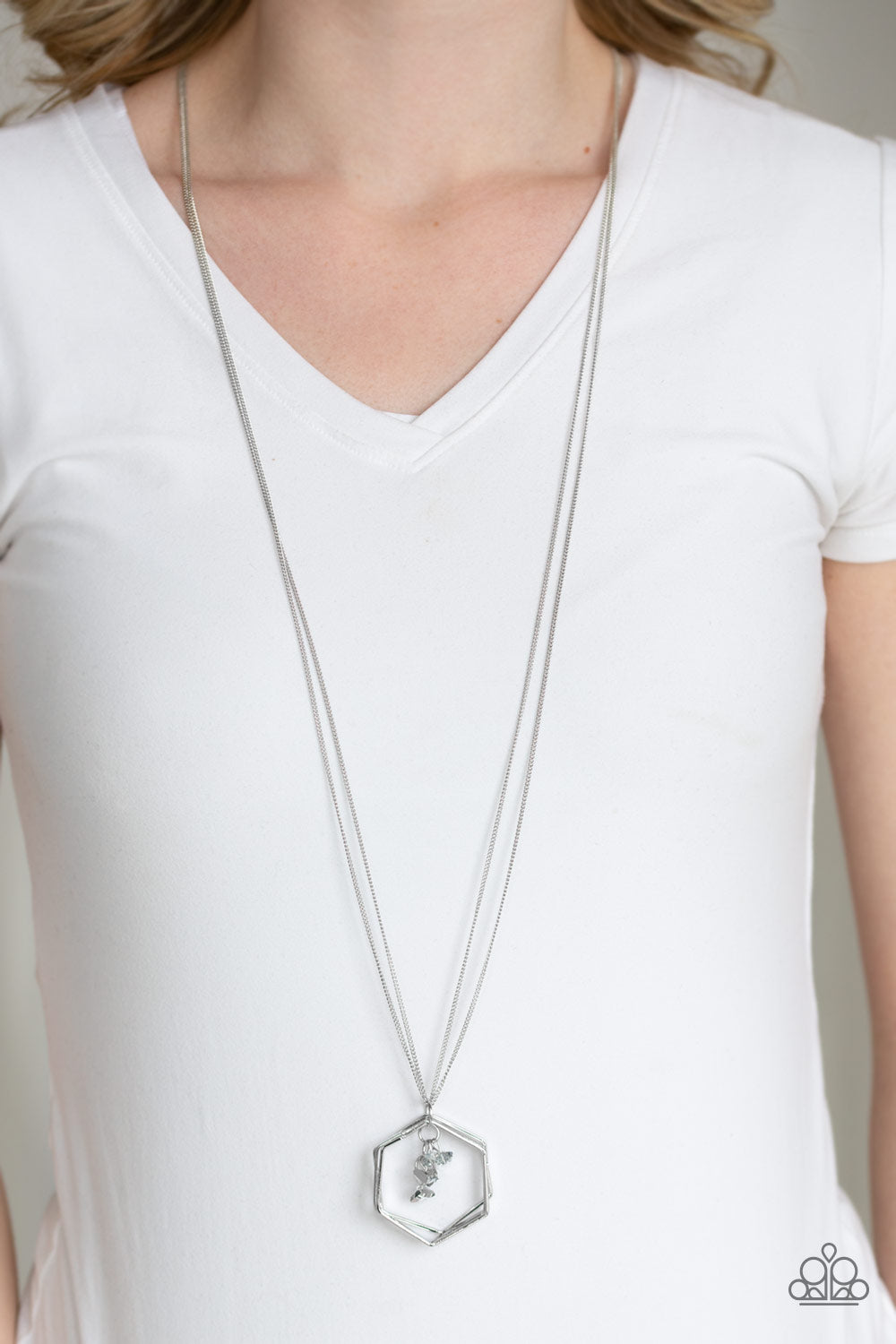 Paparazzi ♥ Chicly Geocentric - Silver ♥  Necklace