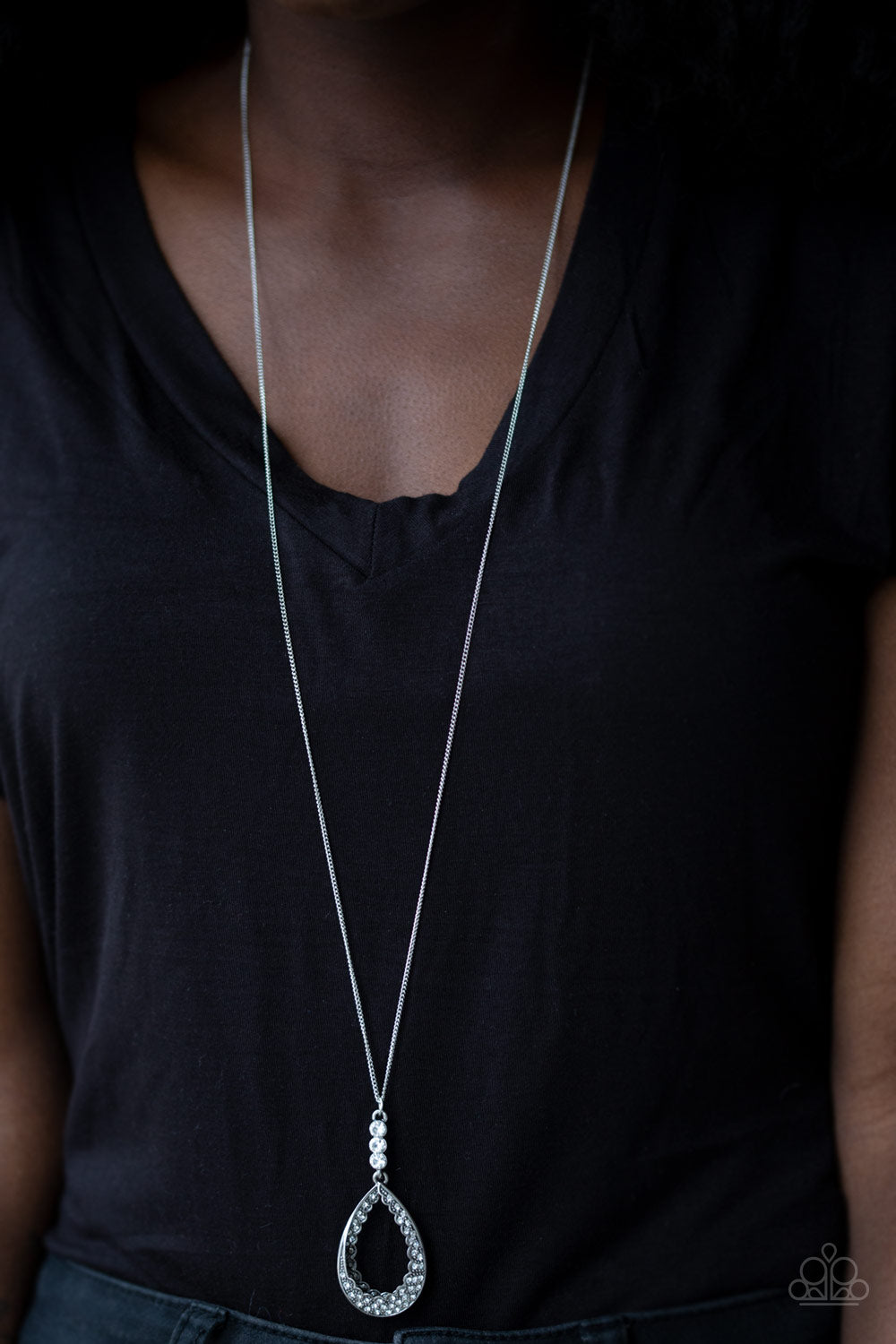 Paparazzi ♥ Red Carpet Royal - White ♥  Necklace