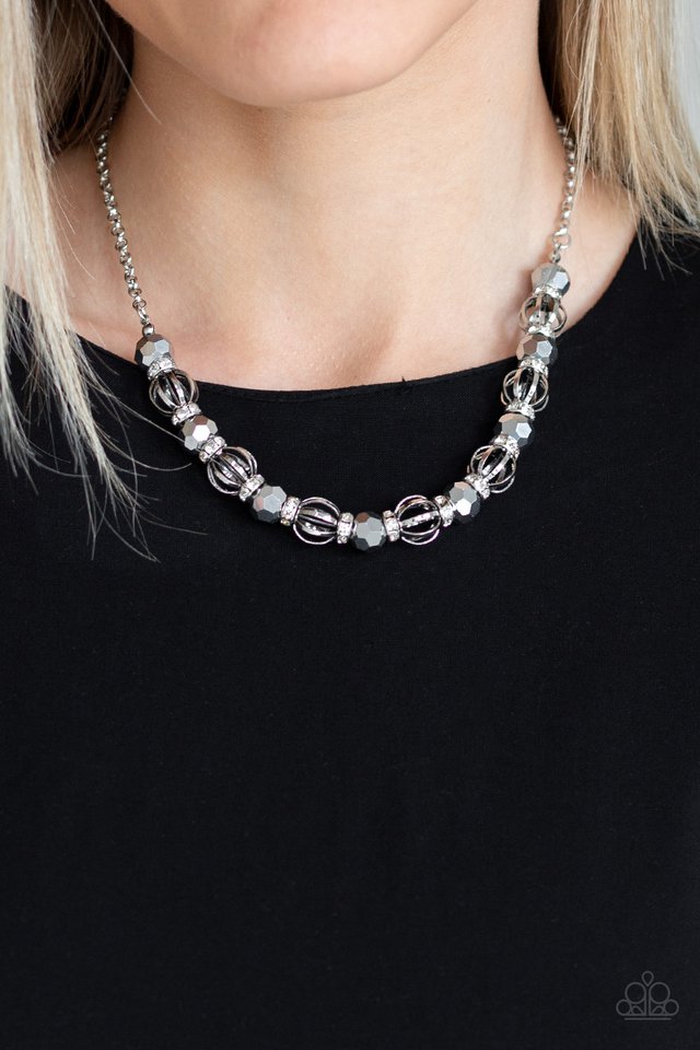 Paparazzi ♥ Metro Majestic - Silver ♥ Necklace