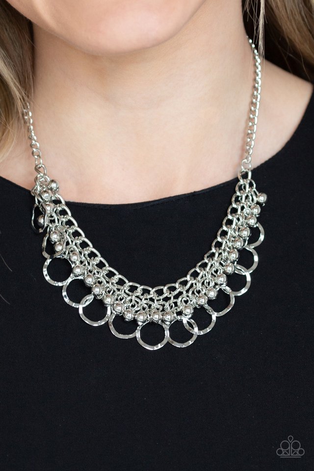 Paparazzi ♥ Ring Leader Radiance - Silver ♥ Necklace