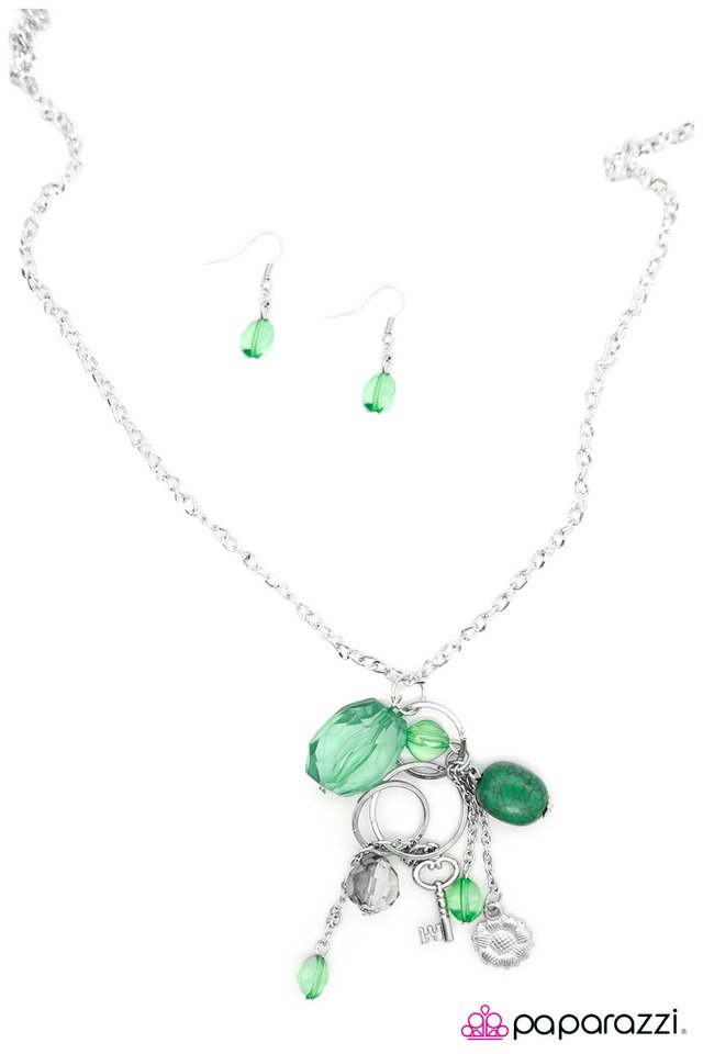 Paparazzi ♥ The Emerald City - Green ♥ Necklace