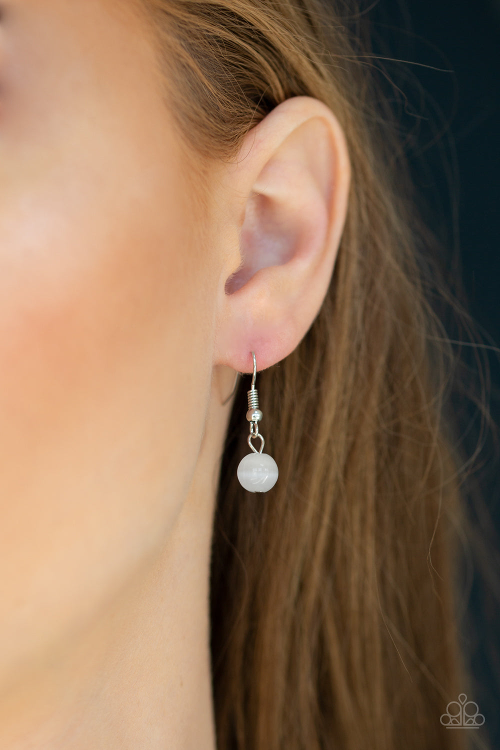 Paparazzi ♥ Gleaming Gardens - White ♥  Necklace