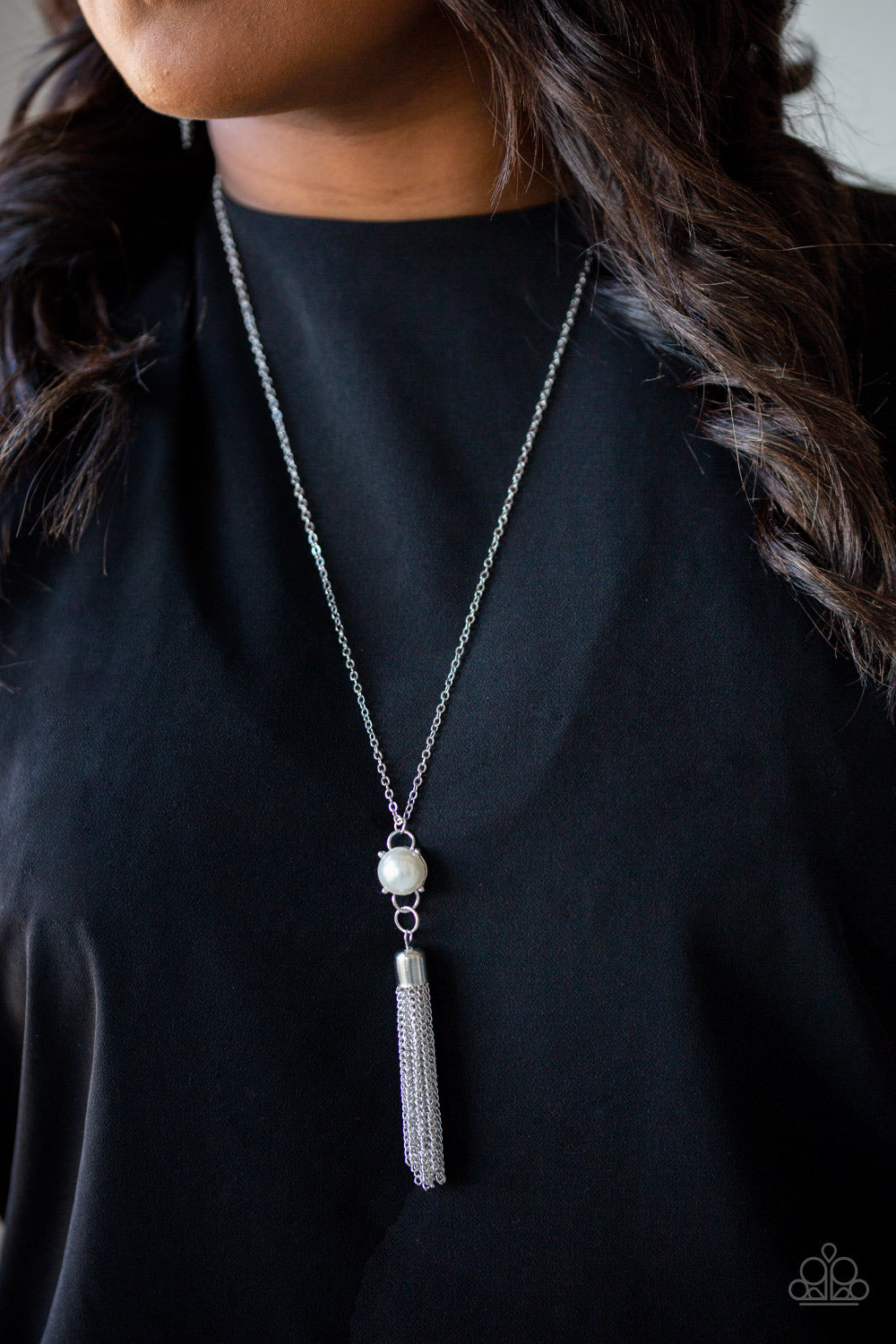 Paparazzi ♥ Diva Dance Party - White ♥  Necklace