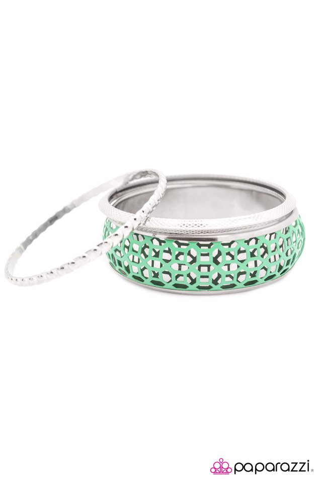 Paparazzi ♥ Up In the Air - Lucite ♥ Bracelet