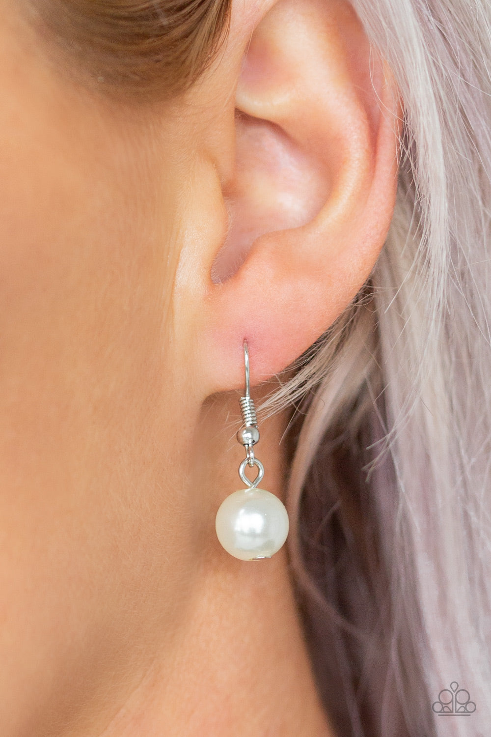 Paparazzi ♥ Behind The Scenes - White ♥  Necklace