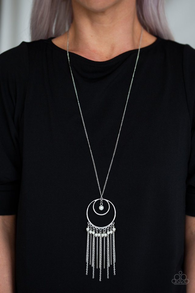 Paparazzi ♥ Out Of Bounds Shimmer - White ♥ Necklace