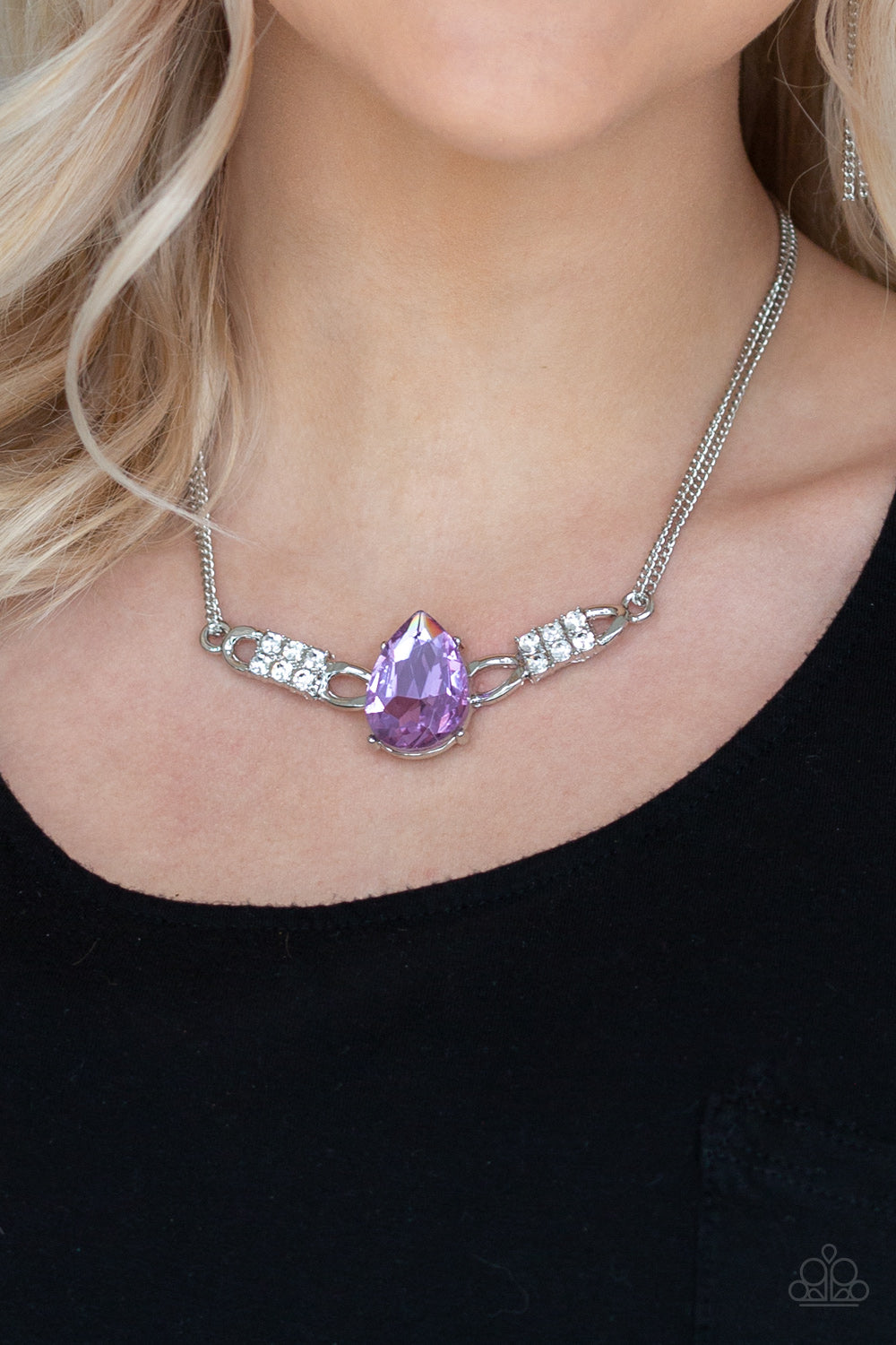 Paparazzi ♥ Way To Make An Entrance - Purple ♥  Necklace