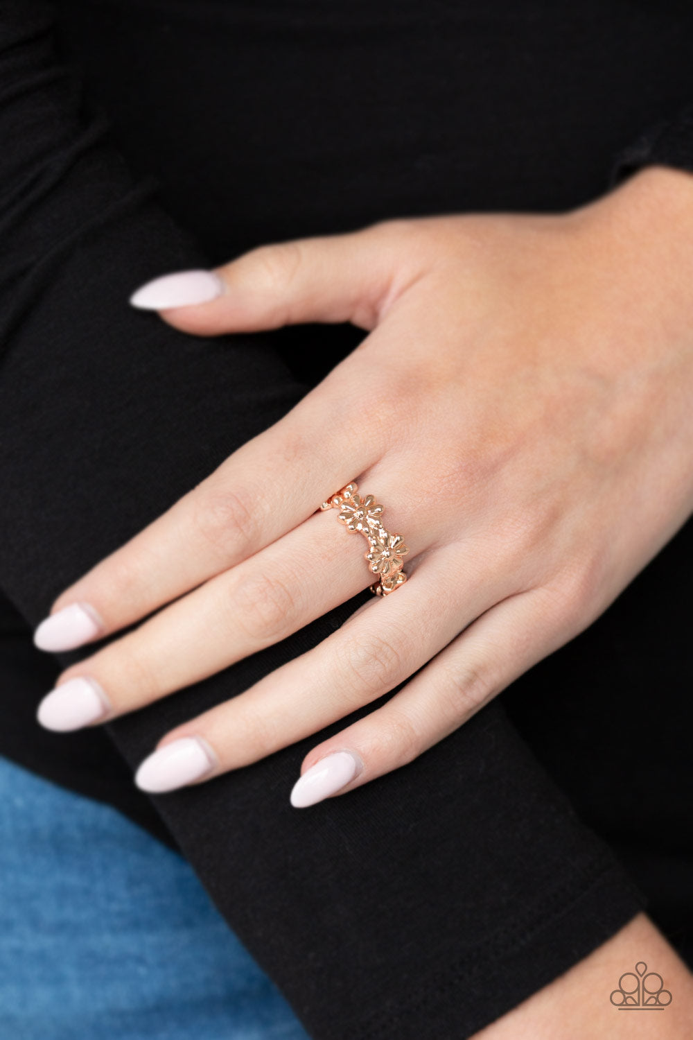 Paparazzi ♥ Daisy Dapper - Rose Gold ♥  Ring