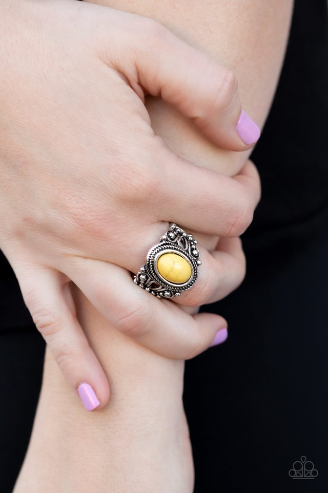Paparazzi ♥ Coyote Canyon - Yellow ♥ Ring