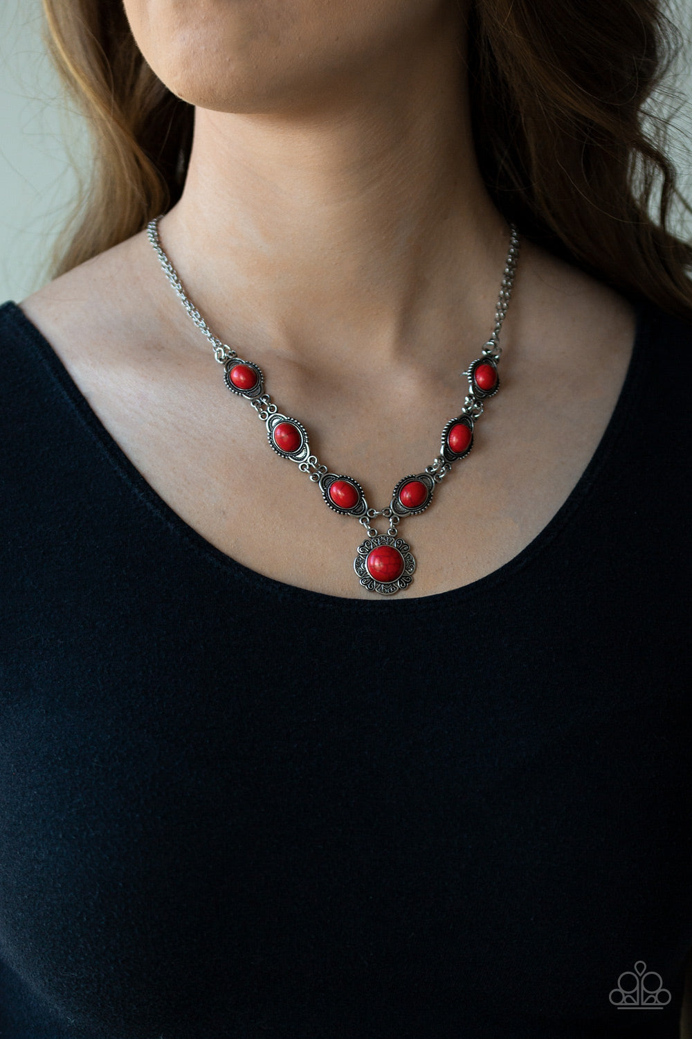 Paparazzi ♥ Desert Dreamin - Red ♥  Necklace