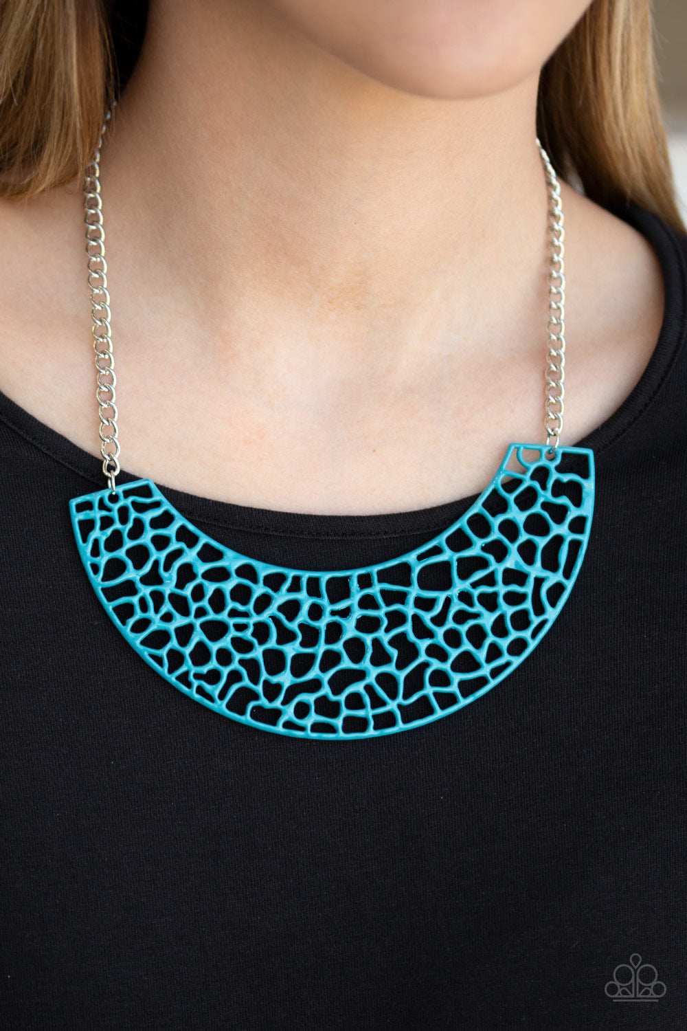 Paparazzi ♥ Powerful Prowl - Blue ♥  Necklace