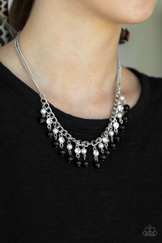Paparazzi ♥ Regal Refinement - Multi ♥ Necklace