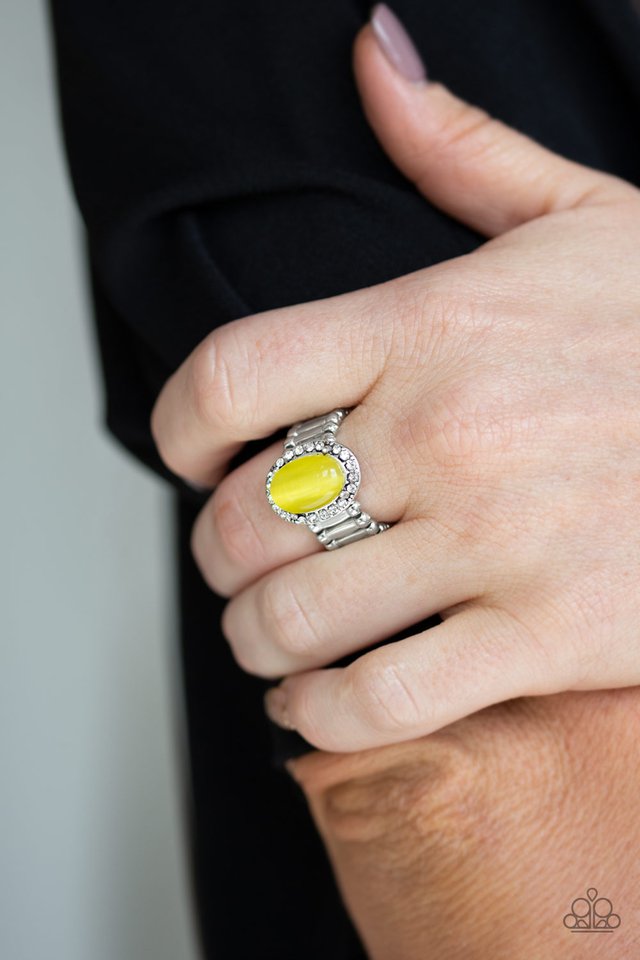 Paparazzi ♥ Laguna Luxury - Yellow ♥ Ring