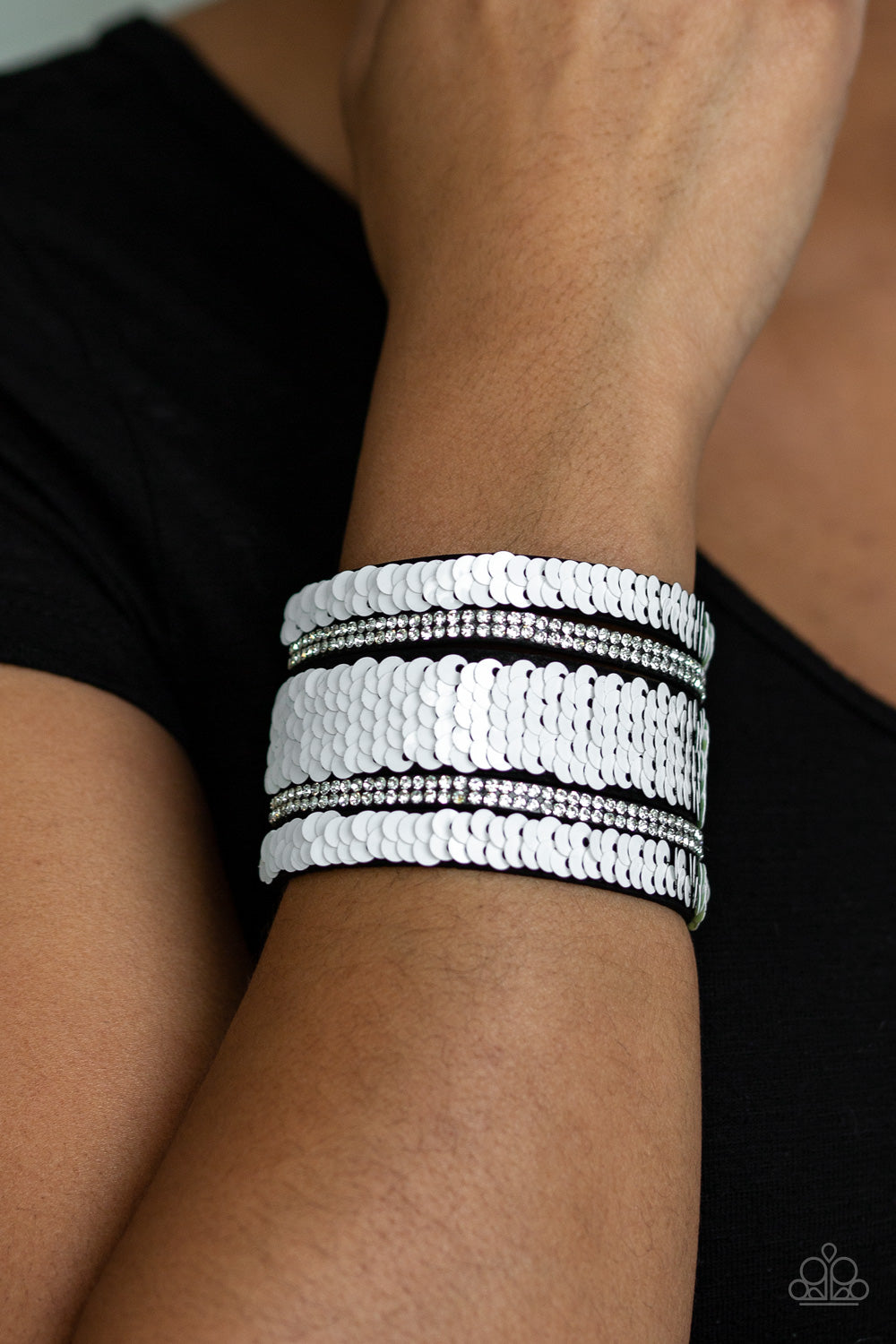 Paparazzi ♥ MERMAID Service - White ♥  Bracelet