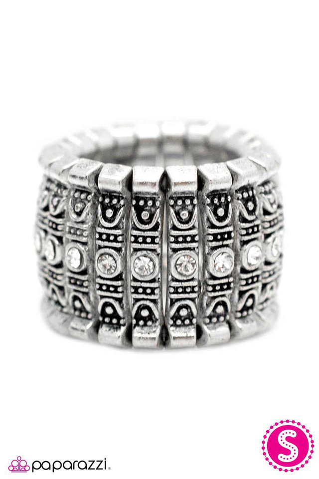 Paparazzi ♥ Blinged Out Barricade - Silver ♥ Ring