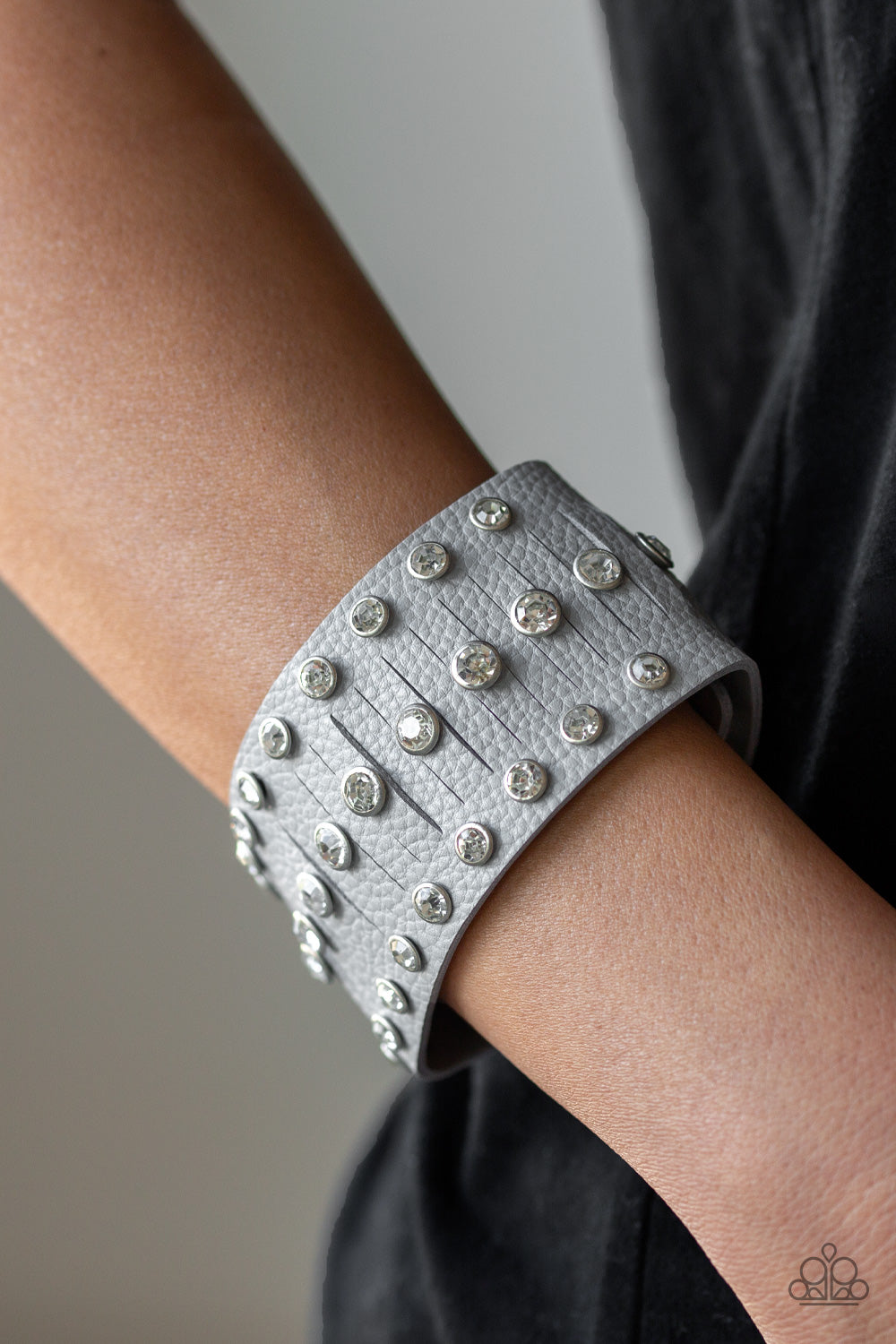Paparazzi ♥ Now Taking The Stage - Silver ♥  Bracelet