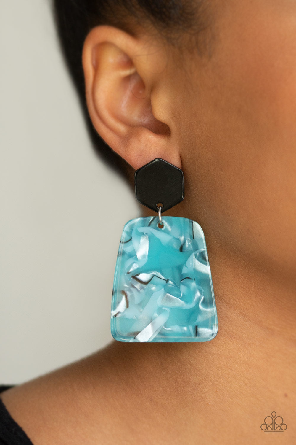 Paparazzi ♥ Majestic Mariner - Blue ♥  Post Earrings