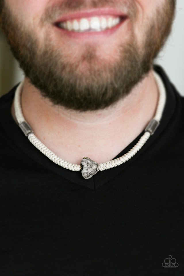 Paparazzi ♥ Canyon Climber - Silver ♥ Mens Necklace