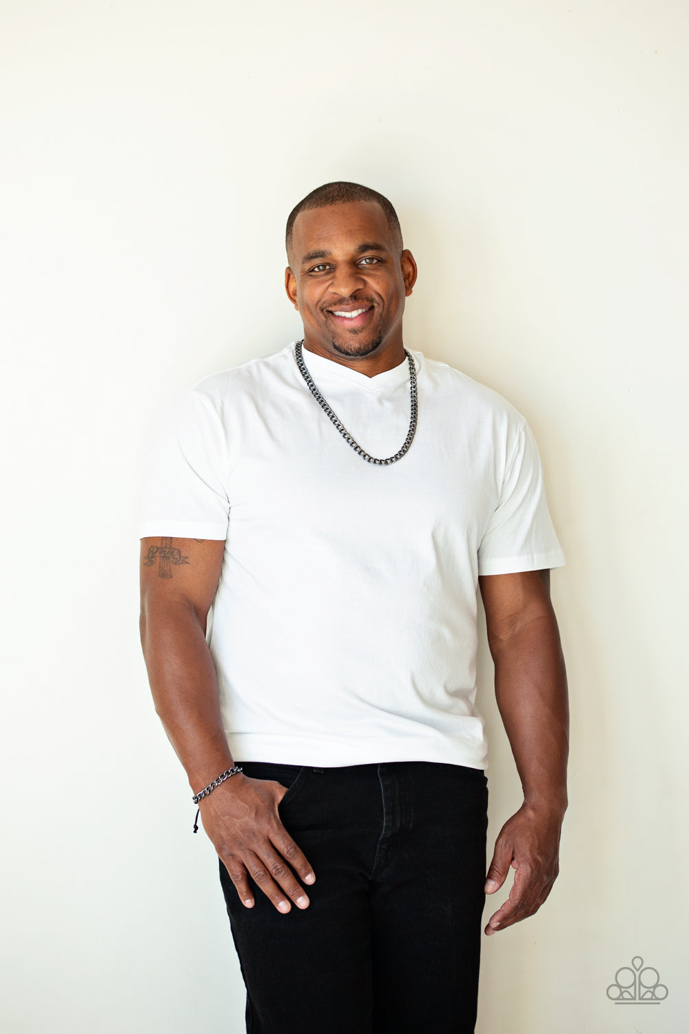 Paparazzi ♥ Full Court - Black ♥  Mens Necklace