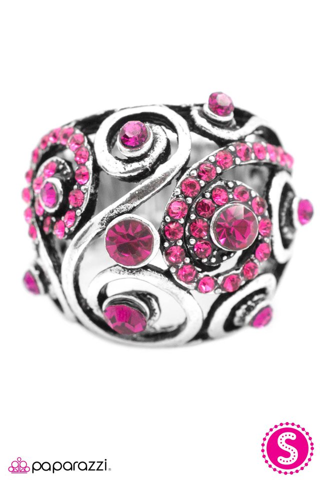 Paparazzi ♥ Give Us A Twirl! - Pink ♥ Ring