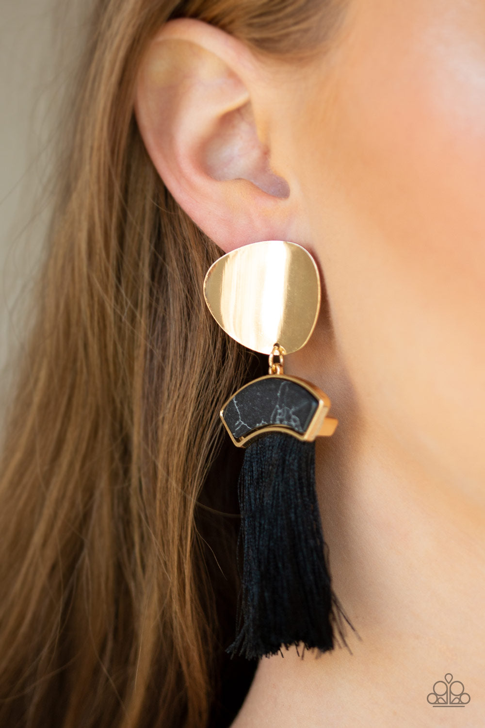 Paparazzi ♥ Insta Inca - Gold ♥  Post Earrings