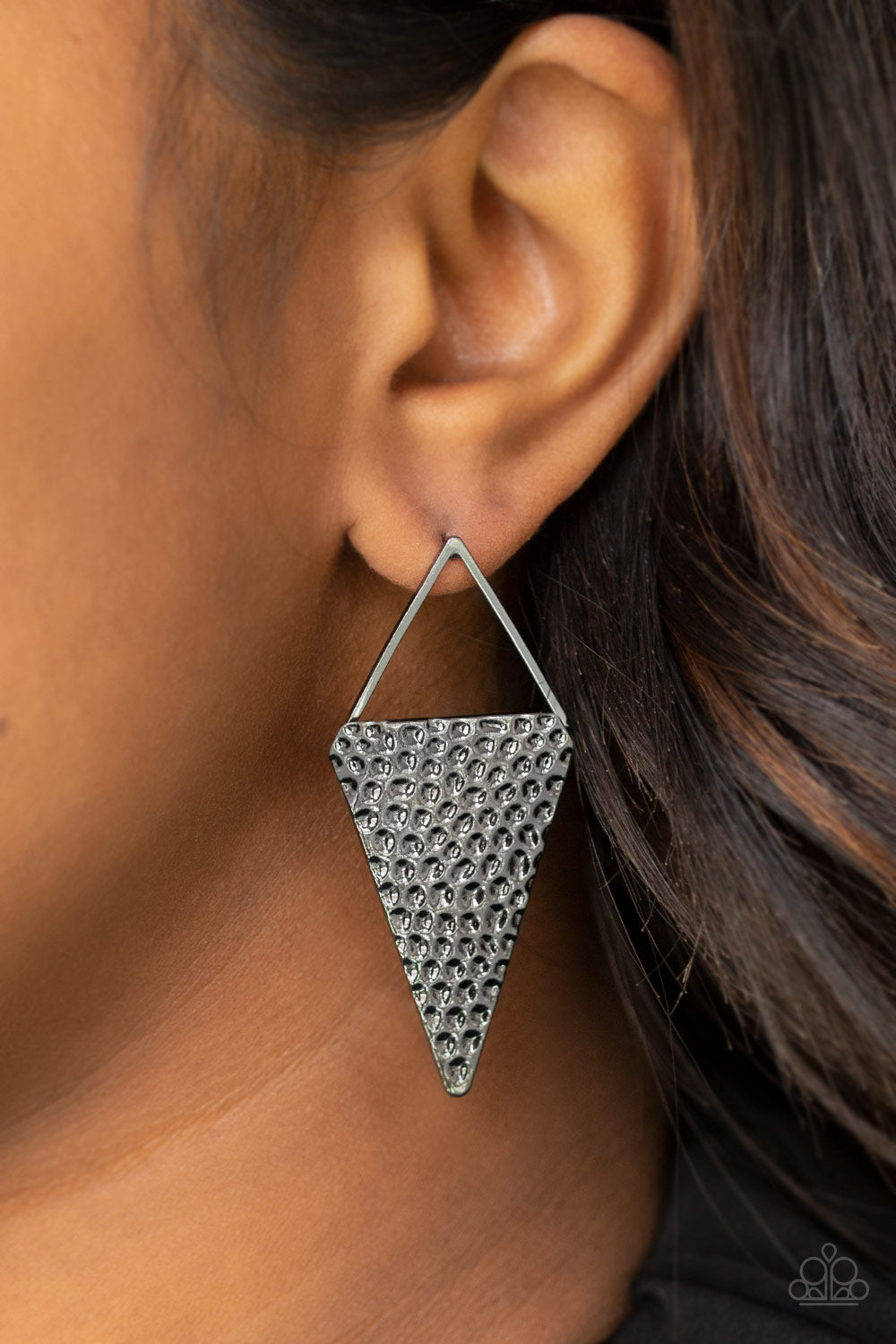 Paparazzi ♥ Have A Bite - Black ♥  Post Earrings