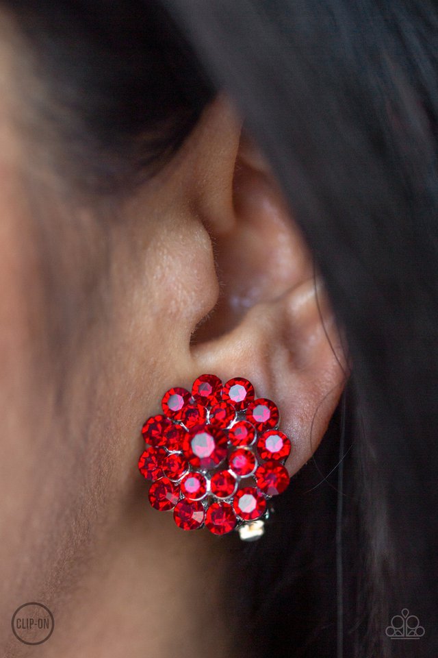 Paparazzi ♥ Glammed Out - Red ♥ Clip-On