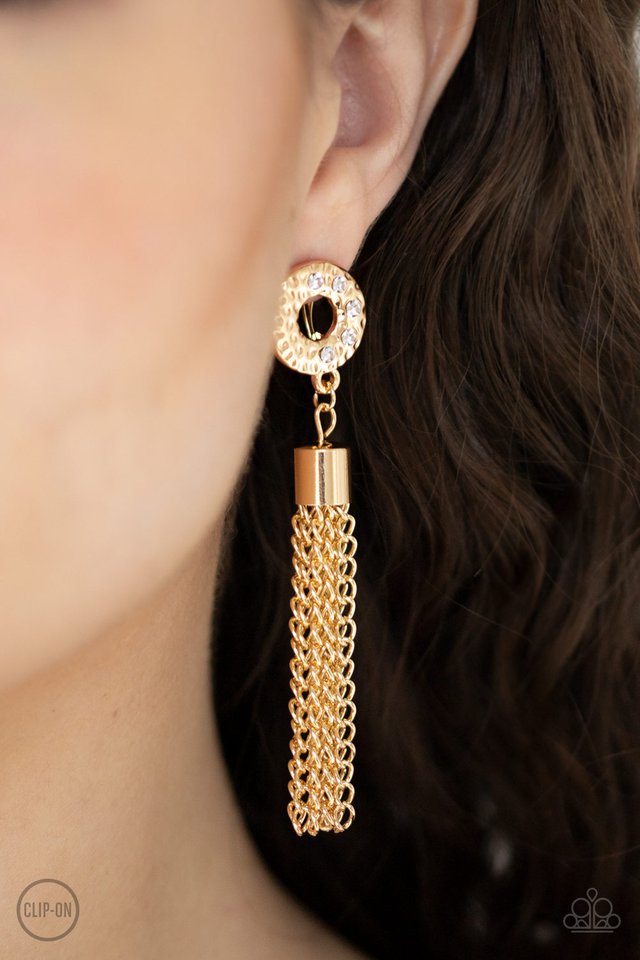 Paparazzi ♥ Perfectly Prestigious - Gold ♥ Clip-On